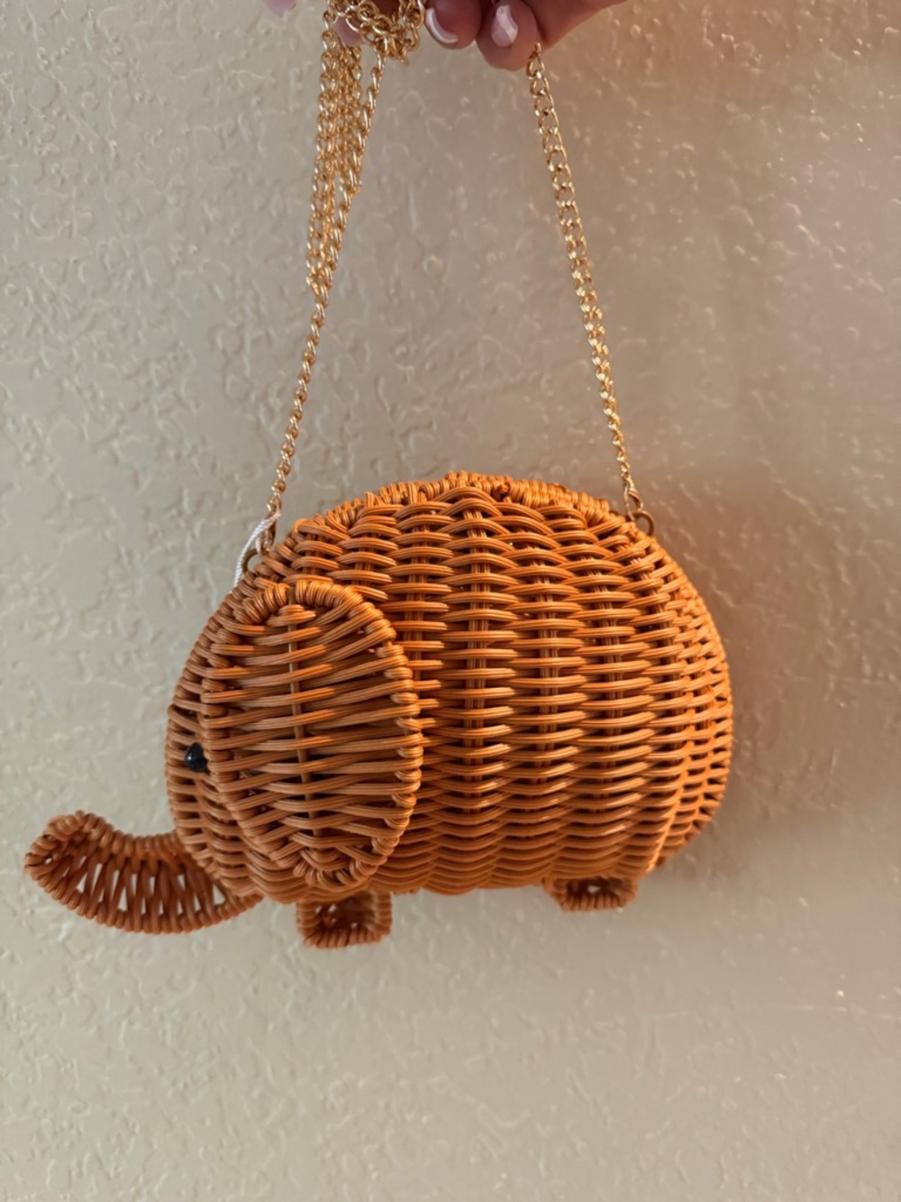 Tommy Bahama Woven Elephant Crossbody/Clutch Bag – NWT Natural